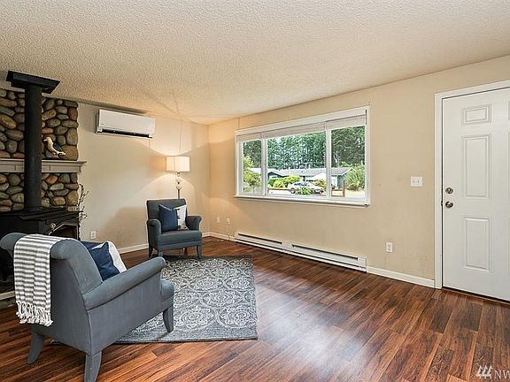 3rd image of 11402 Fry Ave SW