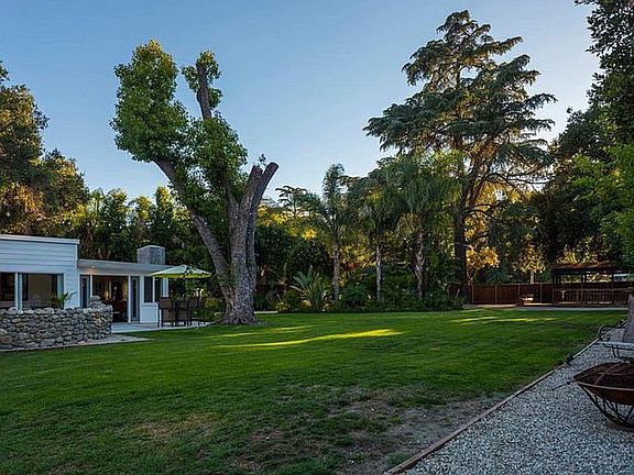 4th image of 276 Linda Vista Ave