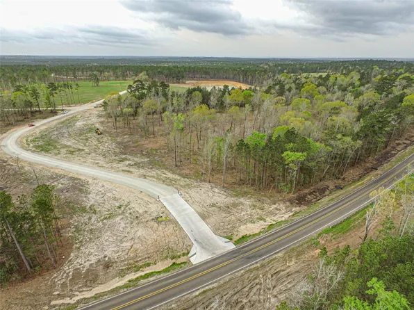 1 Lucky 13 Rd, Livingston, TX 77351