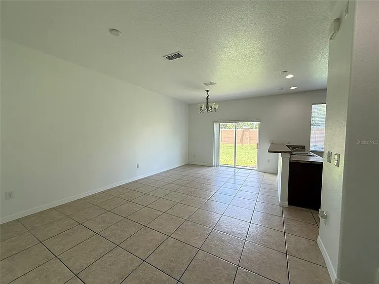 10713 Savannah Landing Cir — Photo 5