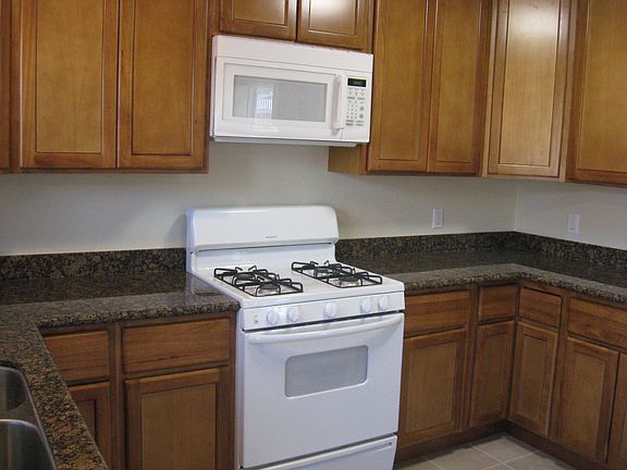 5th image of 424 S 22nd St