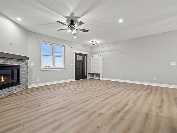 2nd image of 12212 Sheridan ROAD