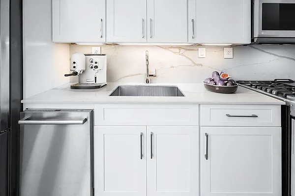 Rented by Bold New York | media 26