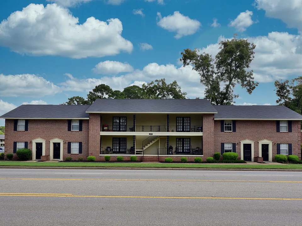 Shoreham Apartments