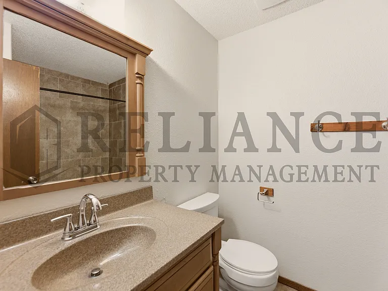 1158 N Edwards Ave — Photo 13