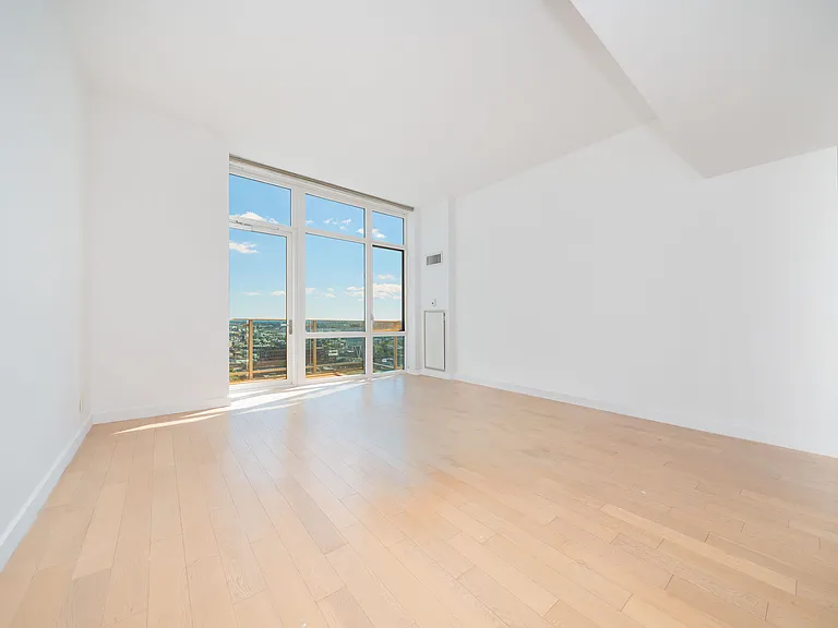 22 N 6th St #Penthouse 4d — Photo 3