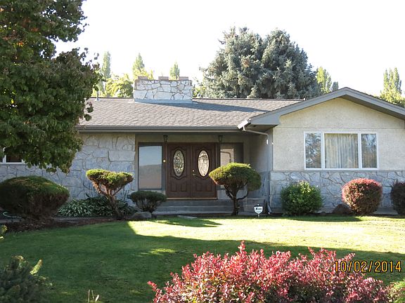 2nd image of 864 S Meadowlark Ln