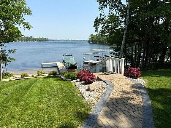 3rd image of 2151 Heather Way