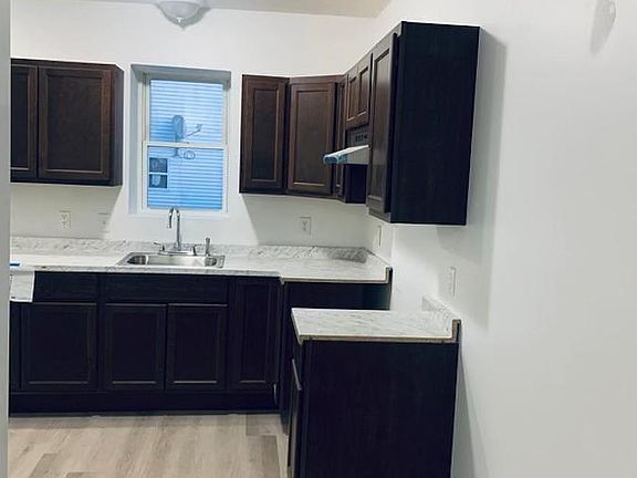 2nd image of 417 2nd St #1B