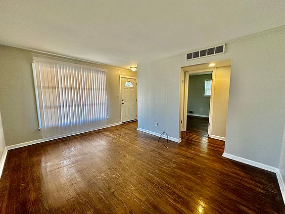 3rd image of 510 E Madge Ave