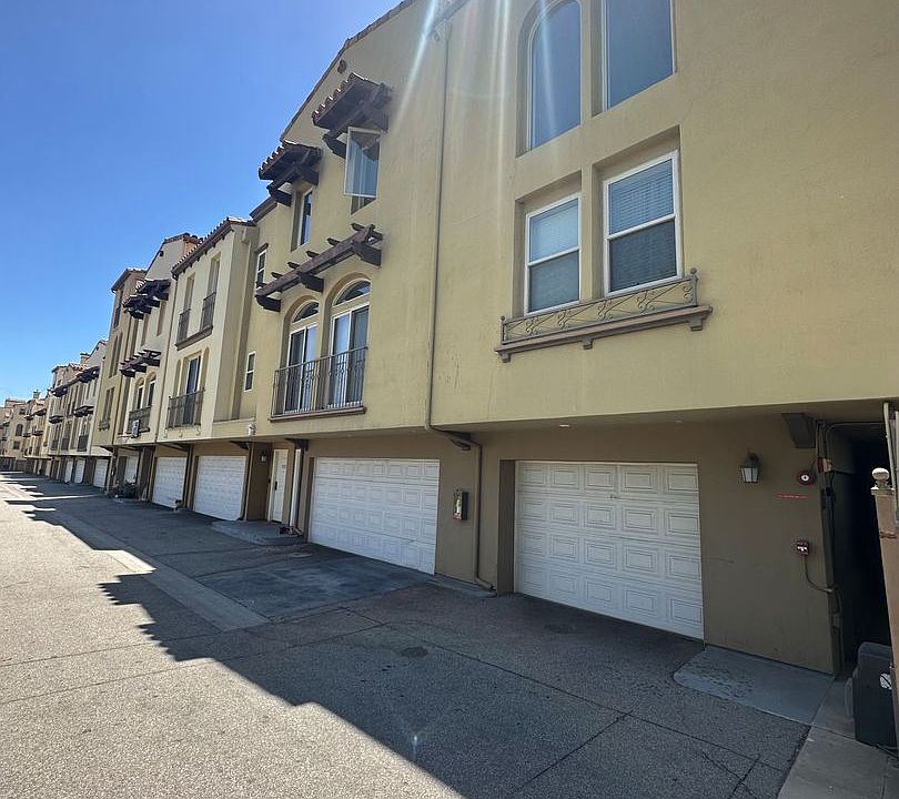 2nd image of 23130 Sherman Pl Unit 404