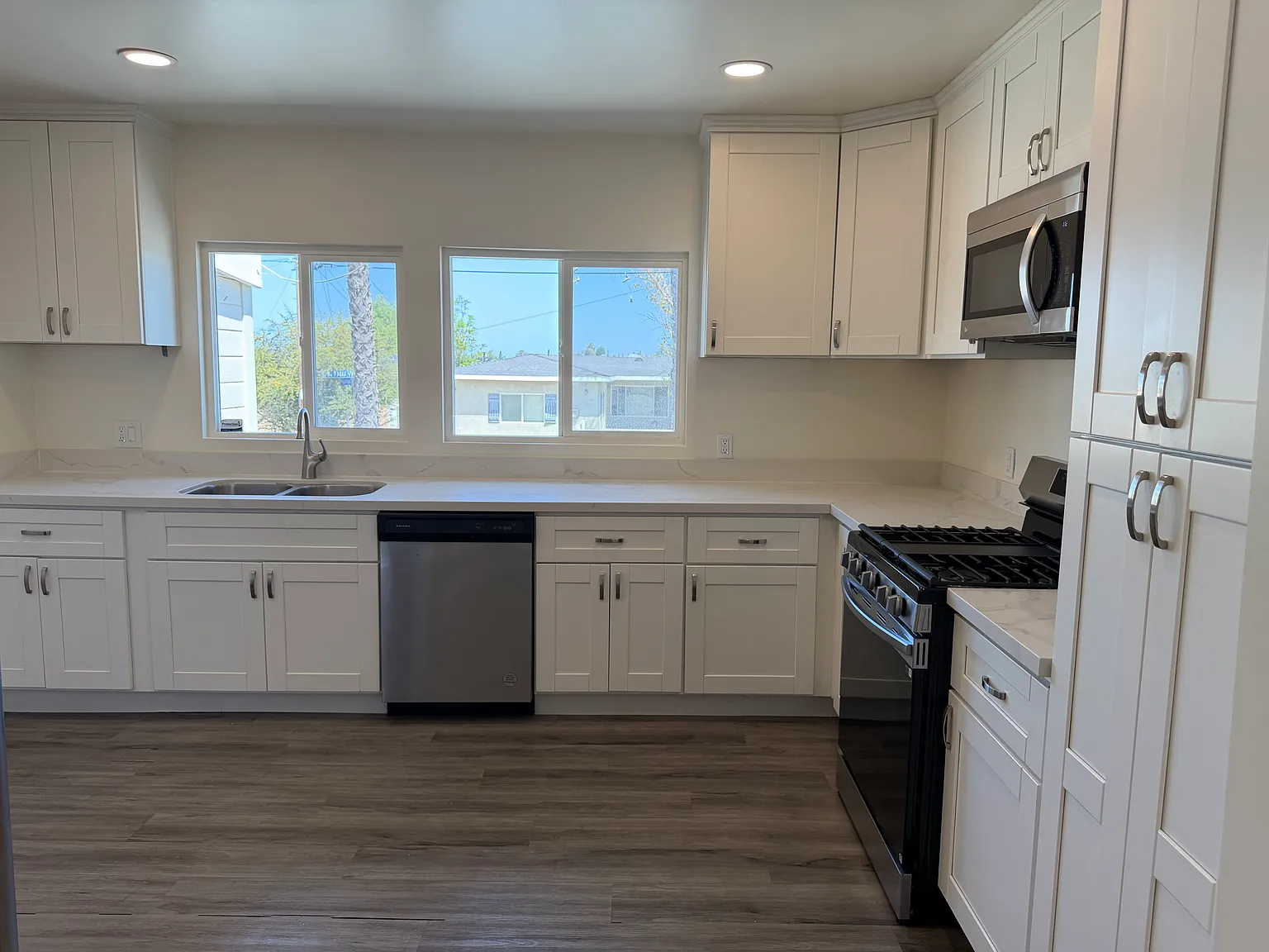 5 bed, 1535 sqft, $7,200 — Photo 4