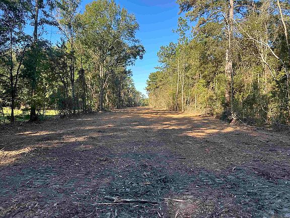 3rd image of Heritage Acres Ln