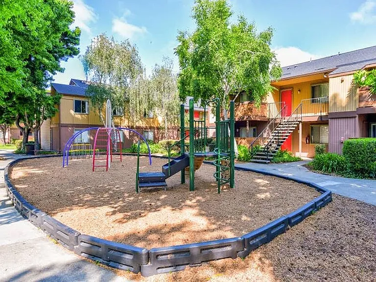 Summerwood — Photo 20
