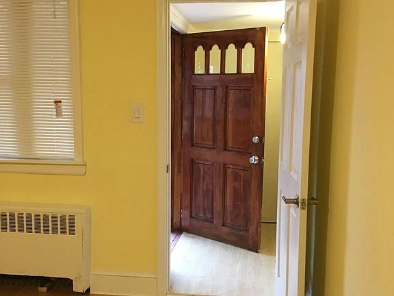 5th image of 2719 Throop Ave #1