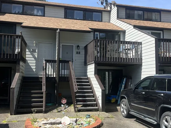 43605 State Highway 38 Hwy APT 22, Reedsport, OR 97467