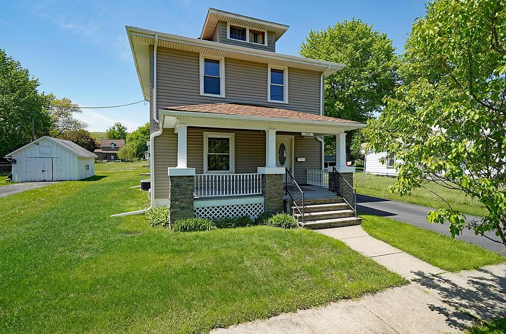 1119 Ovid St photo 1
