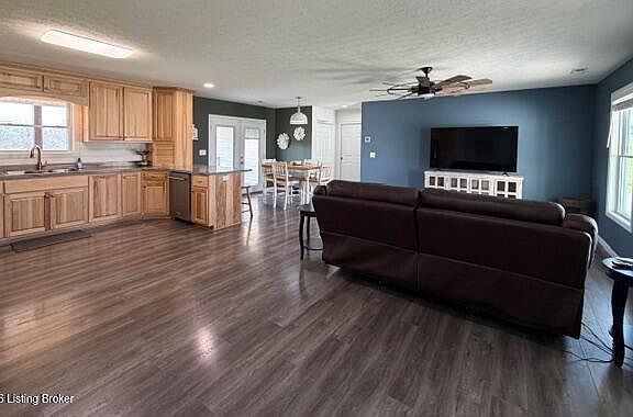 5th image of 3536 Jim Clark Rd