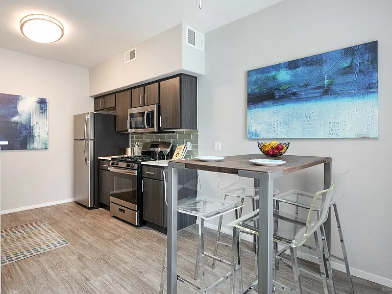 Ventana Canyon Apartments — Photo 7