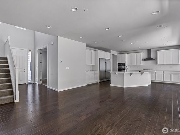 4th image of 1108 25th Avenue Ct SW