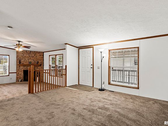 4th image of 3500 N Dirksen Pkwy Unit 235