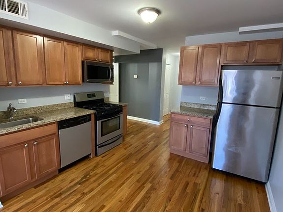 5th image of 7616 N Marshfield Ave APT 210
