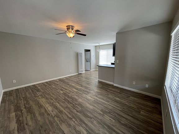 4th image of 4130 38th St APT 5