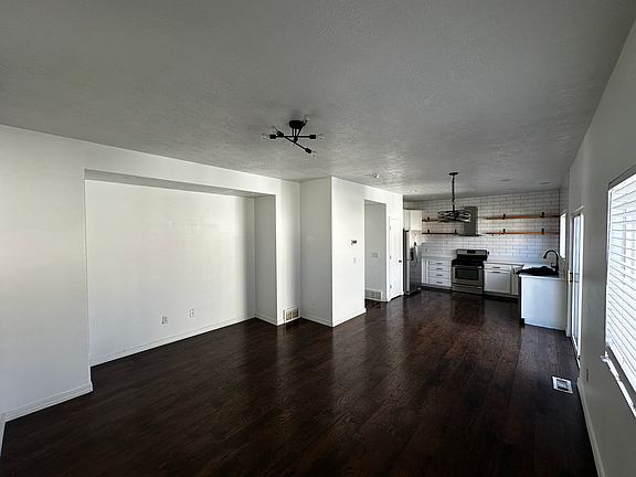 5th image of 5048 W Black Granite Way