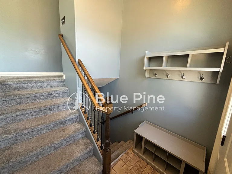 4333 High Desert Dr — Photo 2