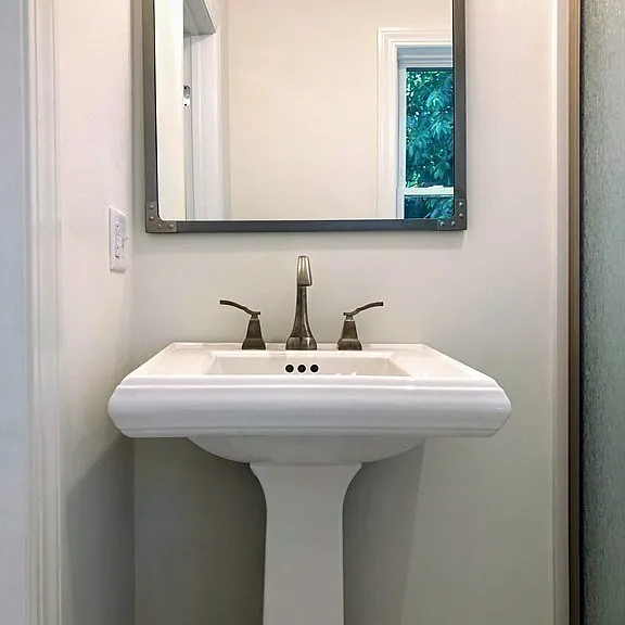 Three-quarter ensuite bathroom (2nd bedroom)