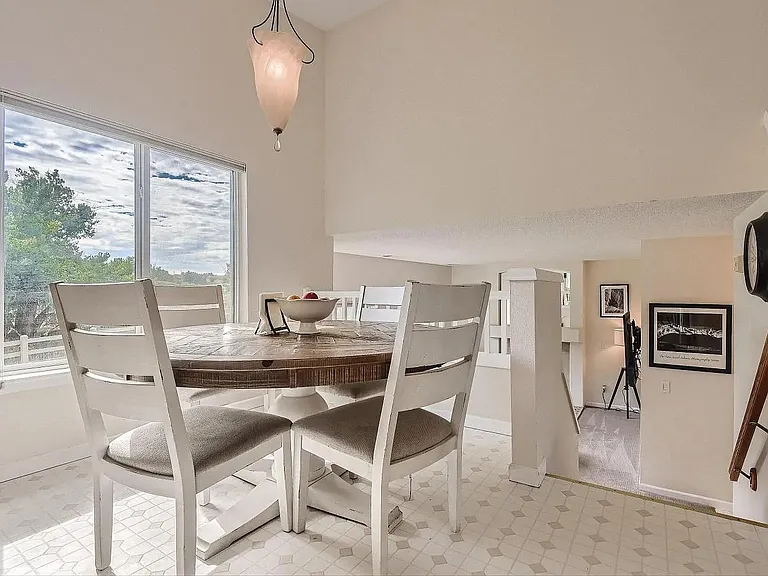 20828 Willowbend Ln — Photo 10