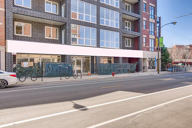 1st image of 3530 N Lincoln Ave