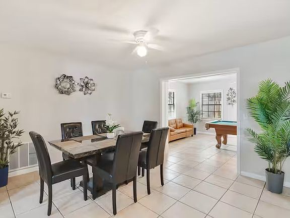 3rd image of 6424 Wilshire Dr