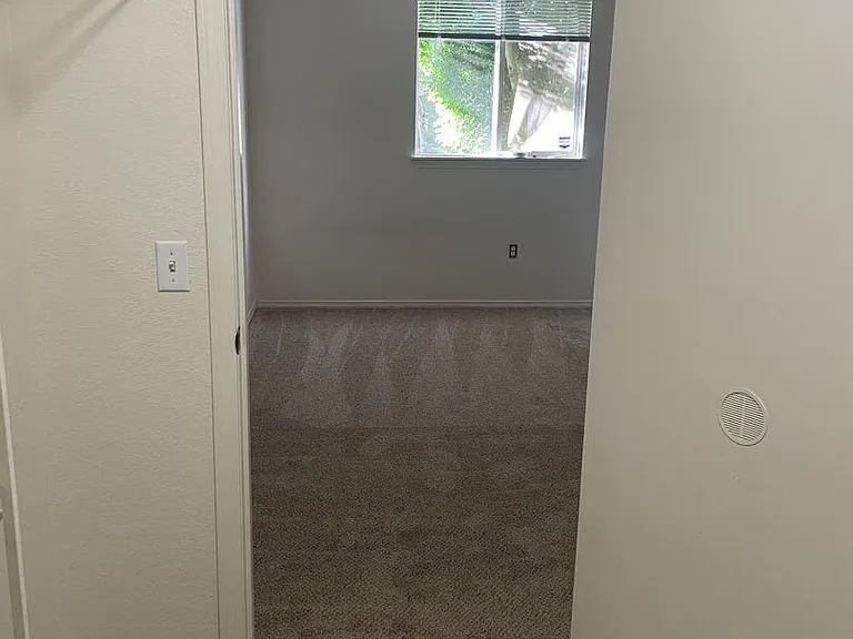 Bonita Court — Photo 35