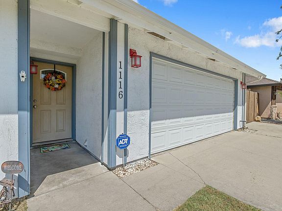 5th image of 1116 E Paradise Avenue