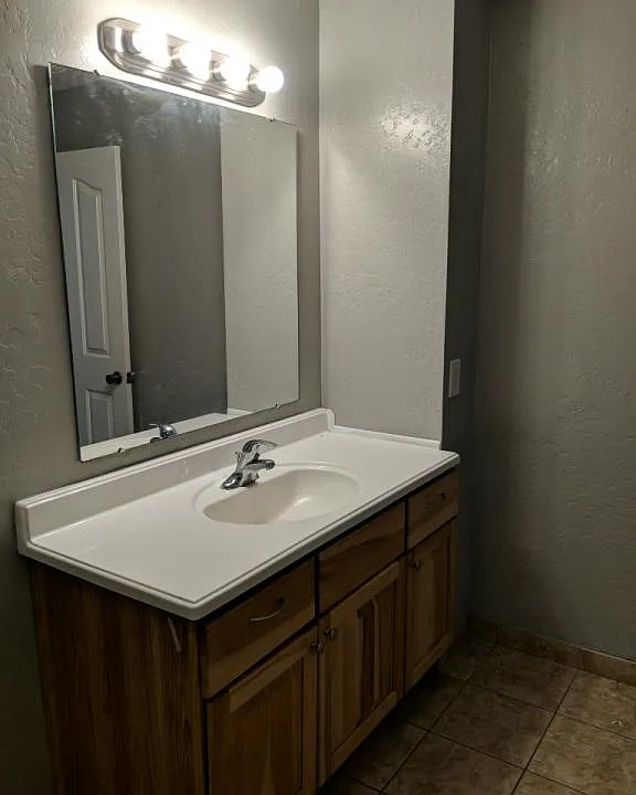 mini_Bathroom_1 (2)_08192022