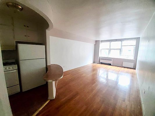 1st image of 330 E 19th St #68