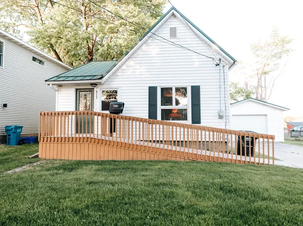 422 S Division Ave, Fremont, MI 49412