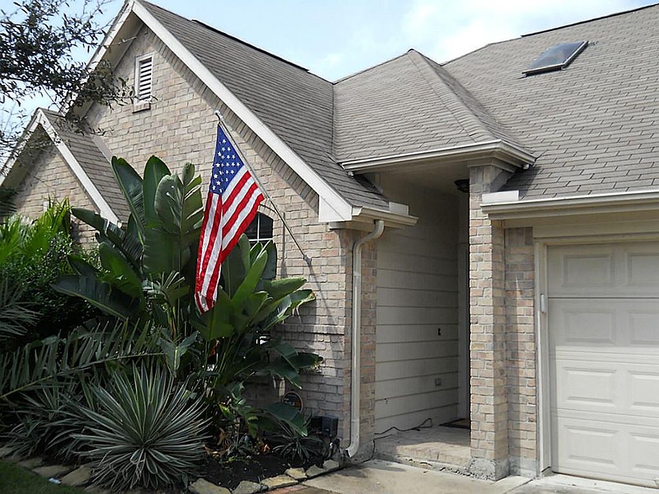 1st image of 2827 Plum Trails Ln