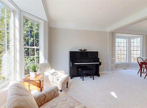 4th image of 21292 Marsh Creek Dr