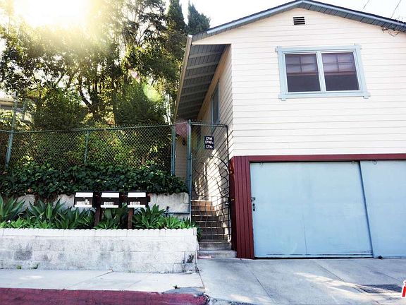 2nd image of 1796 Griffith Park Blvd