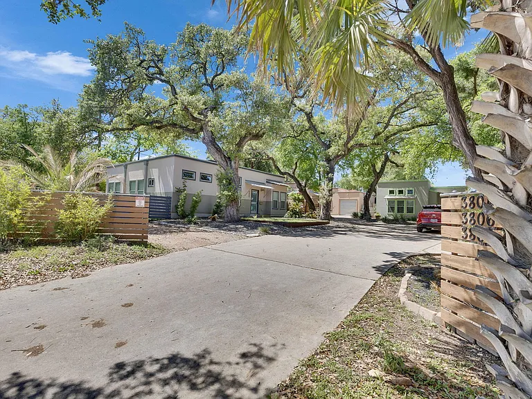 3808 Menchaca Rd — Photo 30
