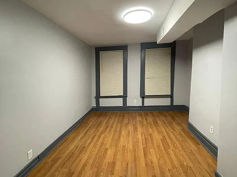 44 4th St #3F — Photo 4