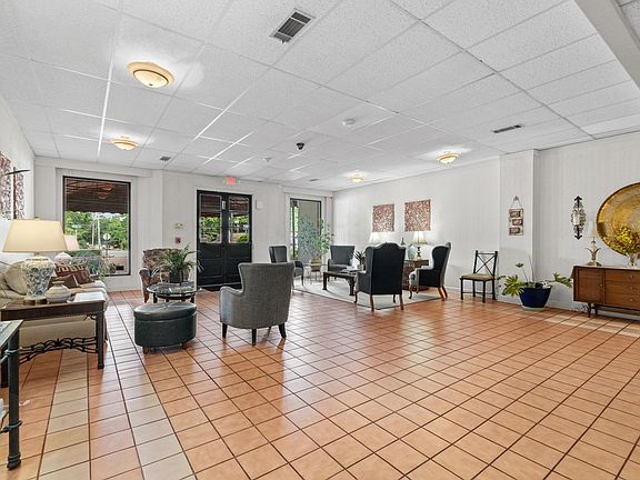 3rd image of 2277 Union Ave APT 103