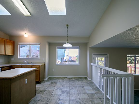 Dining : Lower Living : Kitchen