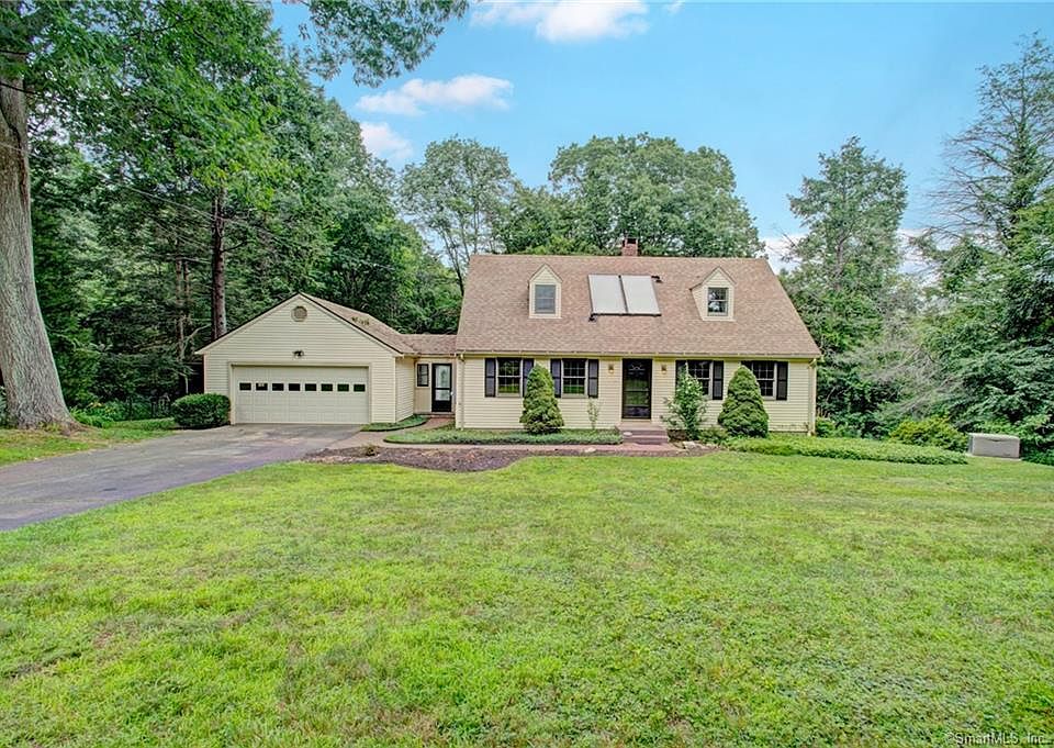 1st image of 79 Blueberry Ln