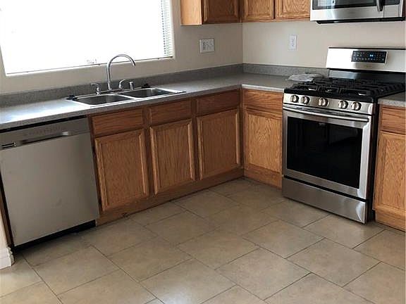 4th image of 518 Cabis Bay St