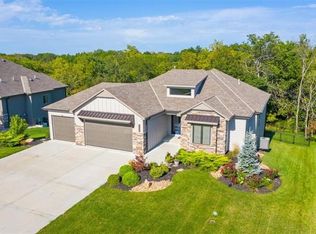 1452 Woodland Rd, Greenwood, MO 64034