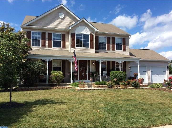 1st image of 421 S Barrington Ct