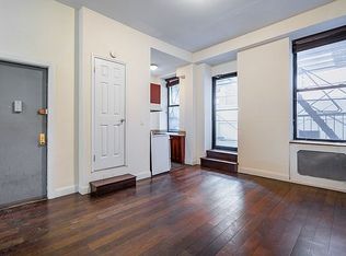252 W 14th St, New York, NY 10011